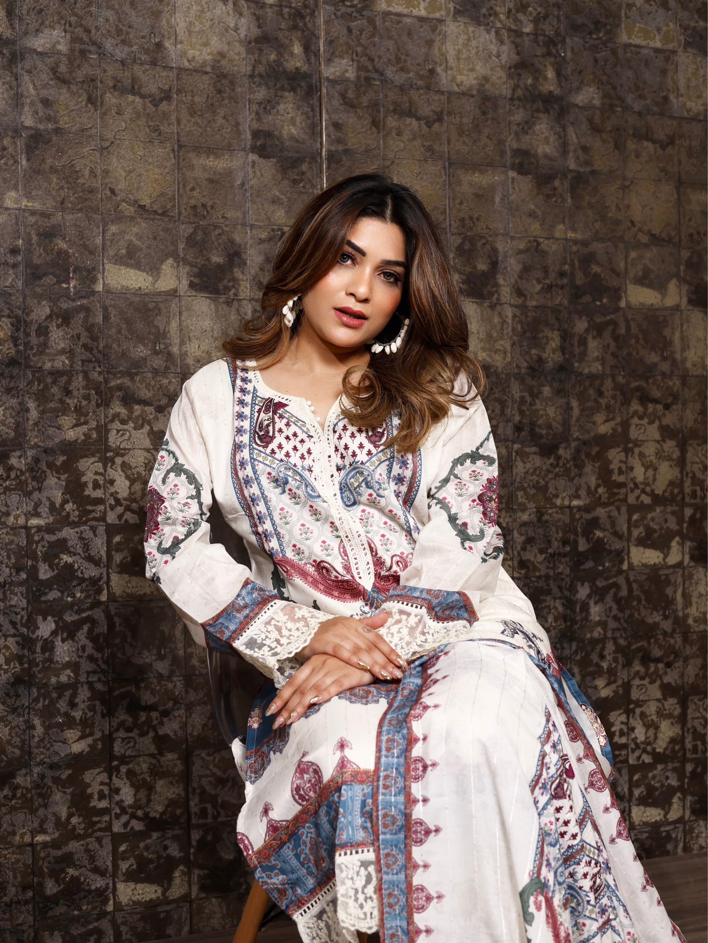 Suit (Kashmiri)