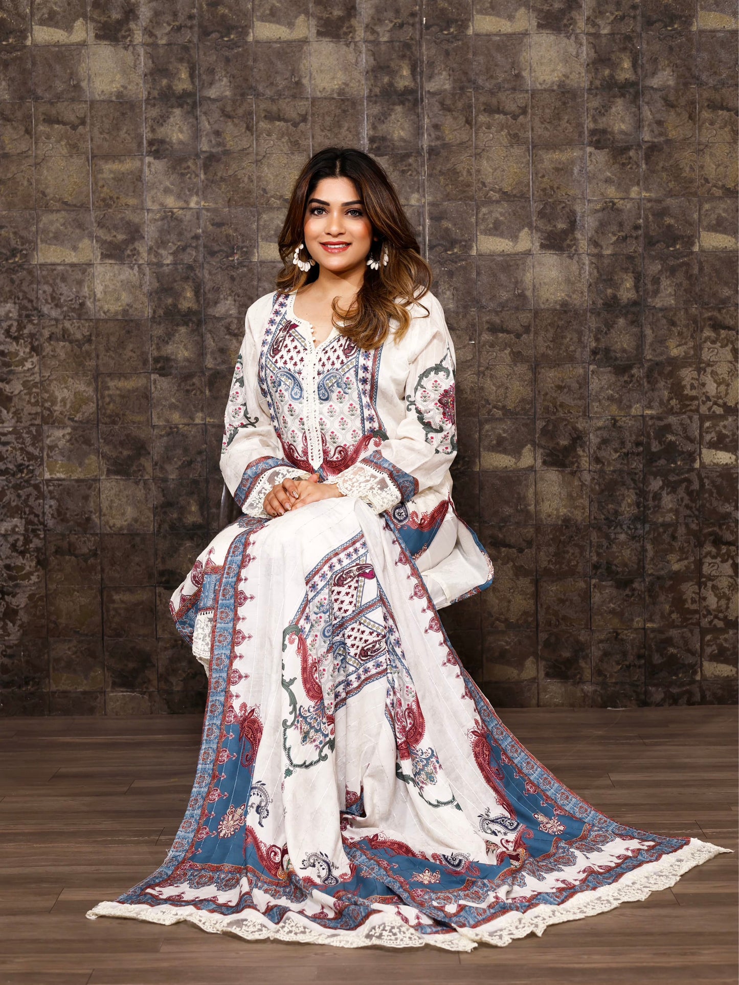 Suit (Kashmiri)