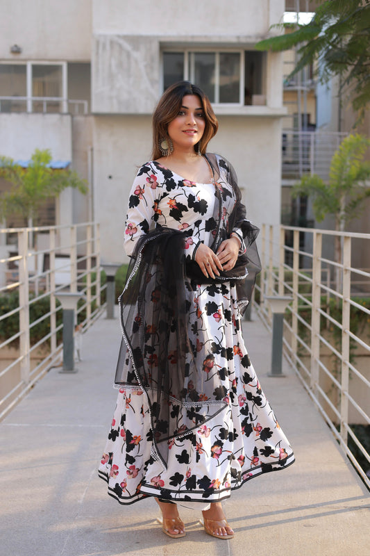 Anarkali (Black And White)